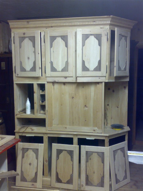 Luca Crosio - Armadio in cirmolo del 700. Engadina