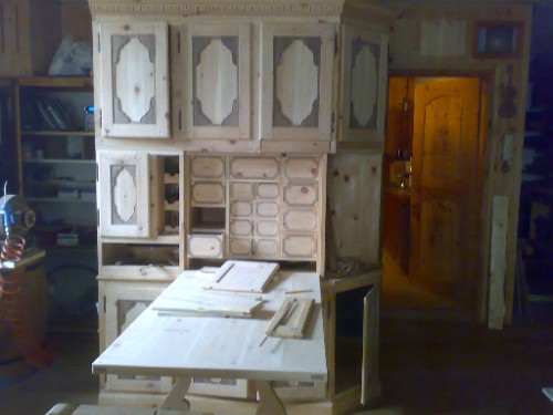 Luca Crosio - Armadio in cirmolo del 700. Engadina