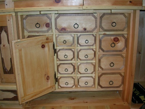 Luca Crosio - Armadio in cirmolo del 700. Engadina