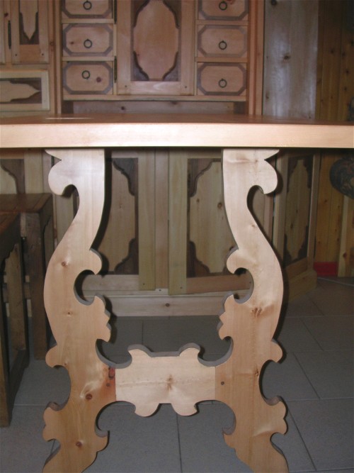 Luca Crosio - Armadio in cirmolo del 700. Engadina