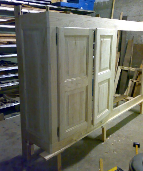 Luca Crosio - Armadio in castagno