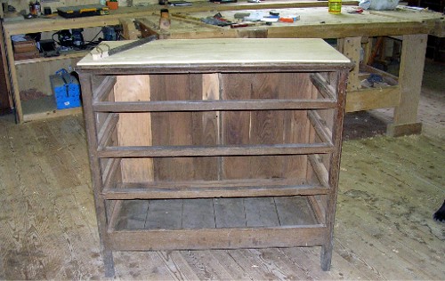 Luca Crosio - Cassettone in castagno