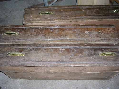 Luca Crosio - Cassettone in castagno