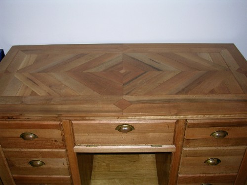 Luca Crosio - Scrivania in noce