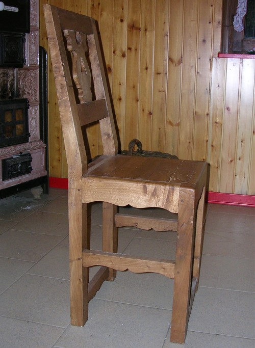 Luca Crosio - Sedia in noce nazionale