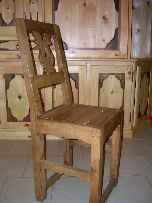 Luca Crosio - Sedia in noce nazionale