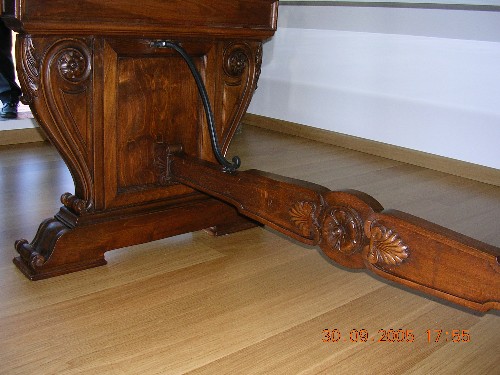 Luca Crosio - Tavolo in noce